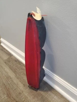 Luz trasera lateral derecha Cadillac Fleetwood Brougham 1993-1996 PN#16516415 Foto 1 de 4