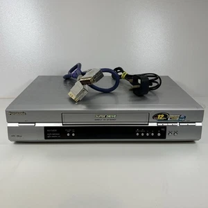 Panasonic NV-FJ630 SUPER DRIVE VHS VCR Reproductor de Video Cassette con Cable Scart - Imagen 1 de 15