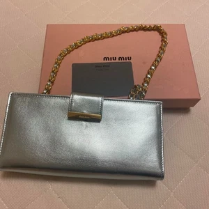 Bolso de mano miu miu archive encanto cartera broche cuero sin usar JAPÓN - Imagen 1 de 9