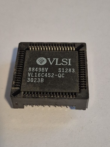 VLSI TECHNOLOGY SERIAL I/O CONTROLLER CHIP VL16C452-QC IC,UART, CMOS ...