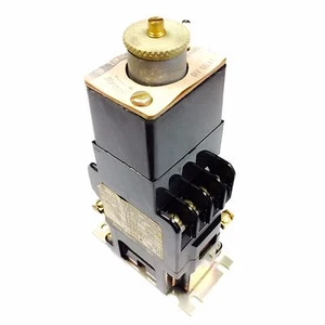 BT021F Westinghouse BT Timing Relay, 120V60Hz/110V50Hz Coil,  765A346G01 - Picture 1 of 1