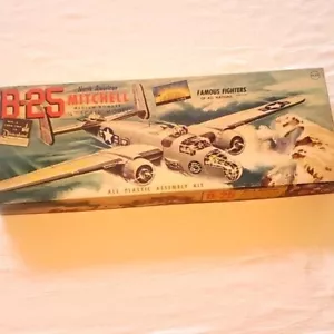 Vintage Aurora 1/4" #373-2.59 North American Mitchell Medium Bomber Airplane Kit - Picture 1 of 8