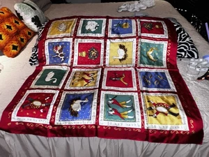 Echo 100 % Seide Schal Twelve Days Of Christmas 34 x 34 Neu ohne Etikett - Bild 1 von 10