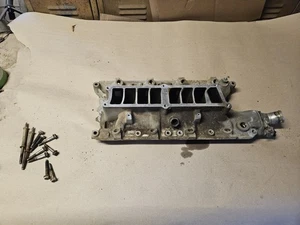 Colector de admisión inferior OEM 1996 5,0 L 302  - Imagen 1 de 19