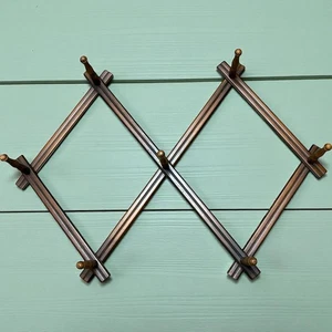 Accordion Folding Expandable Wood Hanging Wall Rack 7 Peg Hat Mug Kitchen - Picture 1 of 20