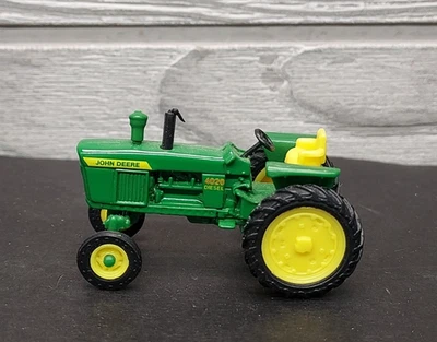 Ertl John Deere 4020 Diesel Wide Front Tractor 1:87 HO Scale - Image 1 of 4