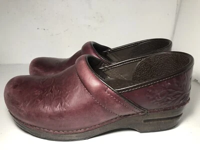 Dankso Floral Clogs 41 (10.5-11) Pro XP Burgundy Non-Slip Nursing Shoes - Image 1 of 4