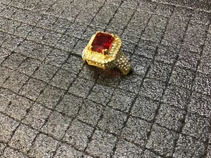 Sehr, sehr schöner Herren Ring mit Steinen Vergoldet  Neu Größe 12/ 22mm. - Bild 1 von 3