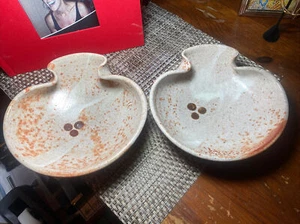 Hand thrown Speckled Studio Art Pottery Bowl Pinched Marked THE MOUNTAIN POTTERY - Picture 1 of 6