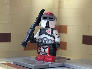 Star Wars Clone Custom Minifig (1x) Shock Corps AT-RT Driver Trooper Red - Picture 1 of 7