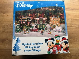 Disney 10 Stück beleuchtetes Porzellan Mickey Hauptstraße Dorf Weihnachten Messing Schlüssel - Bild 1 von 22