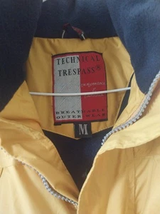 TRESPASS TECHNICAL BREATHABLE OUTERWEAR & PROTECTION SIZE M - Picture 1 of 5