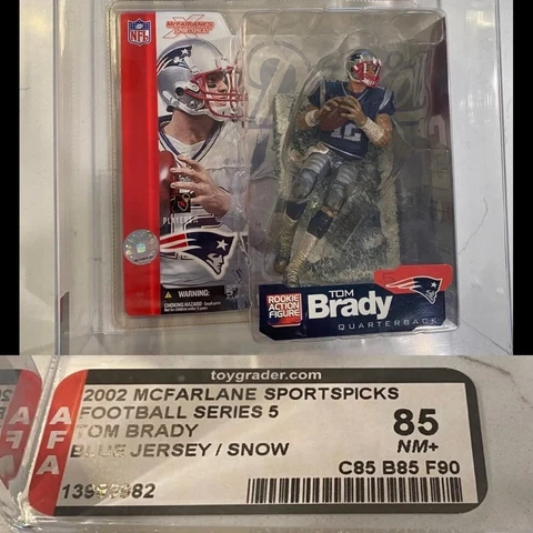 🔥RARE AFA 85 Tom Brady McFarlane 2002 Series 5 Rookie Snow Base Variant Patriot Cover