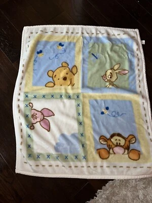 Winnie the Pooh & Friends Peeking Pooh Manta Bebé Disney Peluche Lux Foto 1 de 2