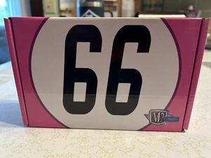 M2 Auto Club Pink GT 40 Box - Picture 1 of 3