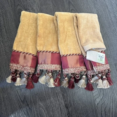 Lote de 4 Toallas Croscill 100% Algodón Borla Flecos y Cuentas Granate y Dorado Beige Foto 1 de 4