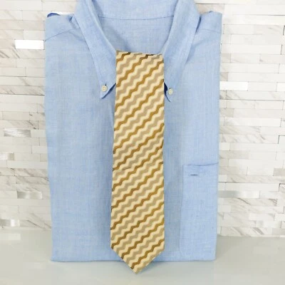 Nina Ricci Corbata Cuello Hombres Amarillo Rayas Seda Sólido Traje de Lujo Brillante Ondulado Estrecho Foto 1 de 4