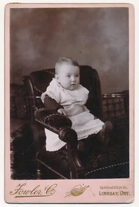 Seated Infant Child Portrait Photo Fowler Sunbeam Gallery Lindsay Cabinet Card - Picture 1 of 2