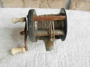 VINTAGE L.M. DICKSON LEVEL WIND FISHING REEL - Picture 1 of 8