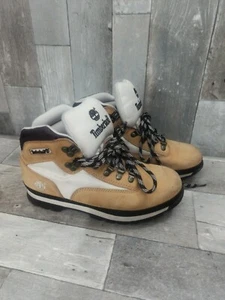 Timberland Women's 7.5 Boots Hiking Shoes Nubuk Camel Beige Leather - Picture 1 of 8
