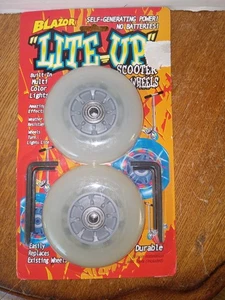 Kit ruote scooter BLAZOR Clear Light Lite Up senza bisogno di batterie! - Foto 1 di 5