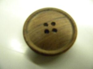 1 gros bouton  neuf mercerie bois marron 4.6 cm r81/356
