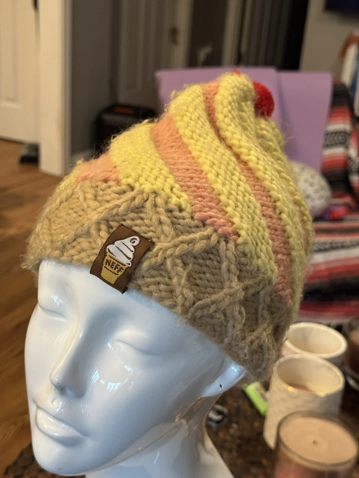 Neff Niñas Mujeres Cono de Helado Gorro Invierno Esquí Sombrero Uso Pesado Difuso Foto 1 de 4