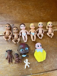 Lote de pequeños articulados y no claros y oscuros de plástico y goma bebé bebé - Imagen 1 de 14