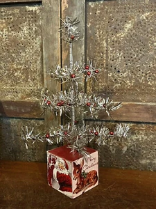 Vintage Style Silver Tinsel Feather Christmas Tree Santa Reindeer Block Base 18" - Picture 1 of 5