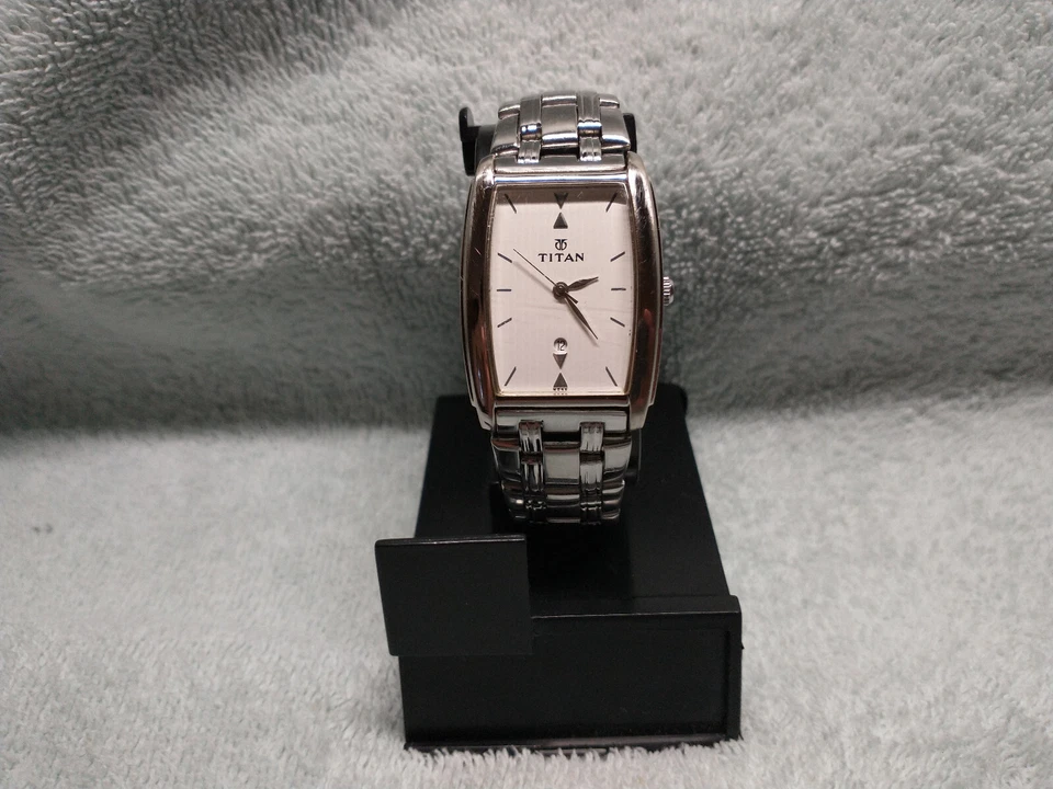 RELOJ HOMBRE PULSERA TITANIO MUY FINO PLATA RECTANGULAR CARA MARFIL FECHA VENTANA Foto 1 de 4