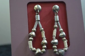 boucles d'oreille fantaisie ,bijoux fantaisie,mode ,accessoire - Picture 1 of 1