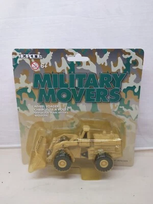 1/64 Ertl Mighty Movers International Harvester  Wheel Loader Army  - Image 1 of 3
