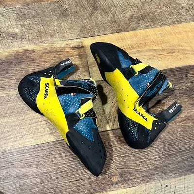 SCARPA  Furia Air Climbing Shoe - Used - Image 1 of 4
