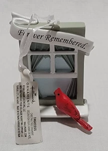 HALLMARK RICORDO ORNAMENTO CARDINALE ALLA FINESTRA - Foto 1 di 7