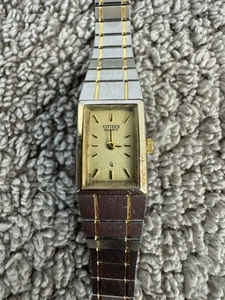 Vintage Citizens Womens Watch 2250-916026 Silver & Gold Tone Petite New Battery - Picture 1 of 4