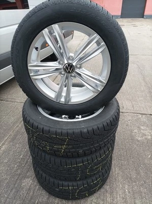 Neue Tiguan Sebring Winterräder Pirelli 235/55R18 104H 5NA601025AQ DOT24  - Bild 1 von 4