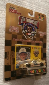 NASCAR 50 ANIVERSARIO "Toys R Us" # 63 Diecast 1:64 Gold LYSOL - Imagen 1 de 3
