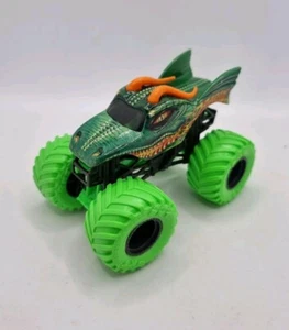 Monster Jam Dragon Monster Truck Neon Green Version Diecast Rare 1:64 VGC - Picture 1 of 7