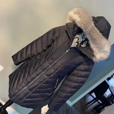 ANNE KLEIN DOWN , Faux Fur . Small. Mid Length Puffer. NEW. Smoke Colour . - Image 1 of 4