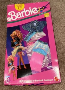 1990 #4598/4593 Boxed "Barbie and the Beat" Doll Fashions ** FLAW ** - Picture 1 of 6