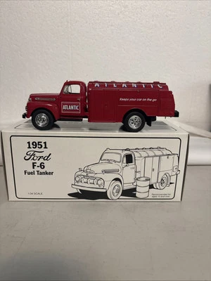 FIRST GEAR 1951 FORD F-6 FUEL TANKER - ATLANTIC - KEEPS YOUR CAR ON THE GO -1/34 - Image 1 of 4