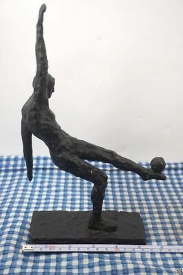 Arte de pared de metal decorativo de hierro para jugador de fútbol escultura grande deportes forjados Foto 1 de 4