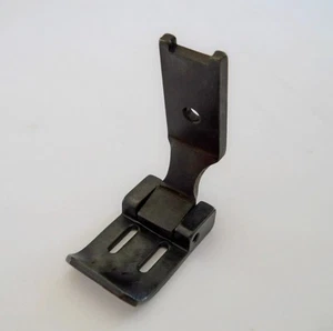 PIE PRENSADOR 1/4" (6MM) 2 AGUJAS PUNTERA CERRADA para CANTANTE 112, 212 PARTES #223759-1/4 - Imagen 1 de 1