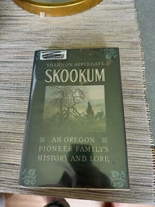 Skookum SIGNED BY Shannon Applegate VG+ HCDJ 1st Printing 1988 - Picture 1 of 3