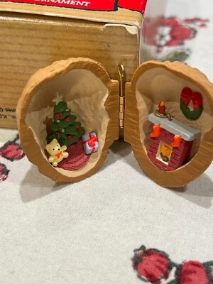 Hallmark Ornament Nutshell In A Nutshell 1987 Foto 1 de 4