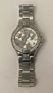 Orologio Guess Donna 40mm G12557L Pave Tono Argento Pave Giorno Data Nuovo Batteria Testata - Foto 1 di 3