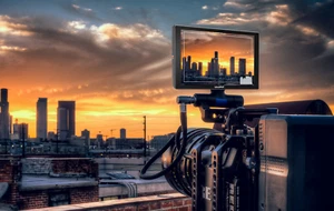 Lilliput A11 10,1" FHD PRO 4K HDMI SDI VGA Ingresso Monitor Broadcast G+G+V Mount - Foto 1 di 12