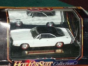 DIMENSION 4 "HOT PURSUIT"  1969 DODGE CHARGER WHITE/BLACK 1/43 O Scale - Picture 1 of 9