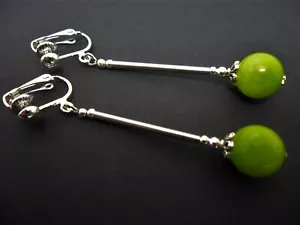 A PAIR OF LIME GREEN PERIDOT JADE SILVER PLATED LONG DANGLY CLIP ON EARRINGS. - Picture 1 of 1