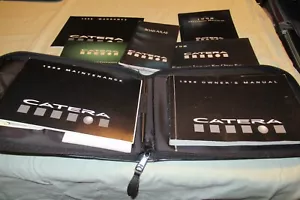 Cadillac Catera 1998 dueño juego manual con estuche - Imagen 1 de 1